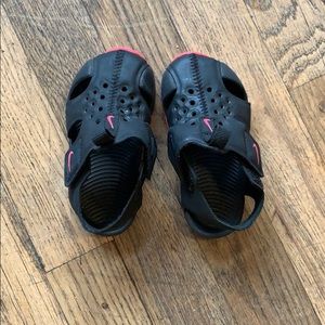 Toddler Nike sandals
